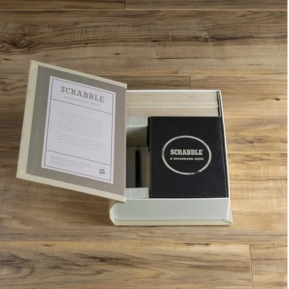 🃏 Scrabble Vintage Bookshelf Edition - Picture 5 of 6